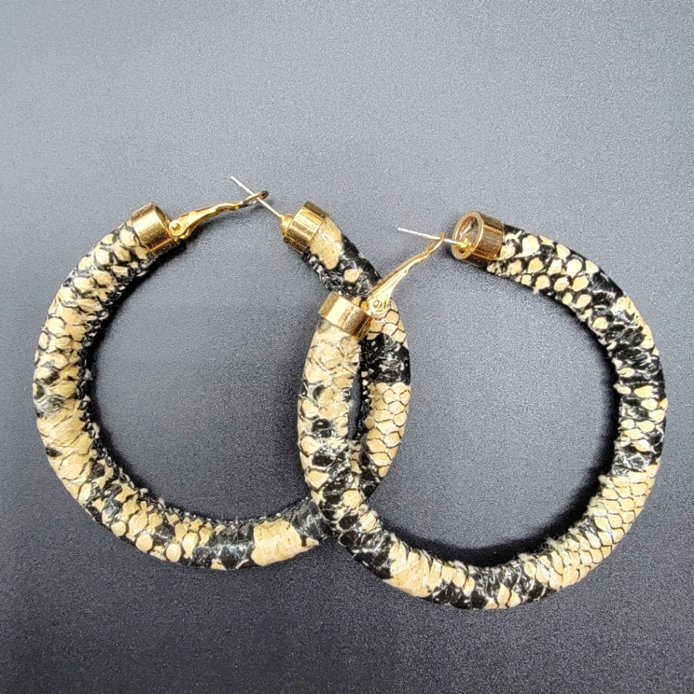 Sexy Faux snakes skin leather earrings